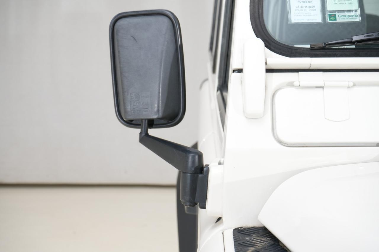 2000 Land Rover Defender 90 4WD Td5 5-Speed Manual Turbo Diesel West Chester PA