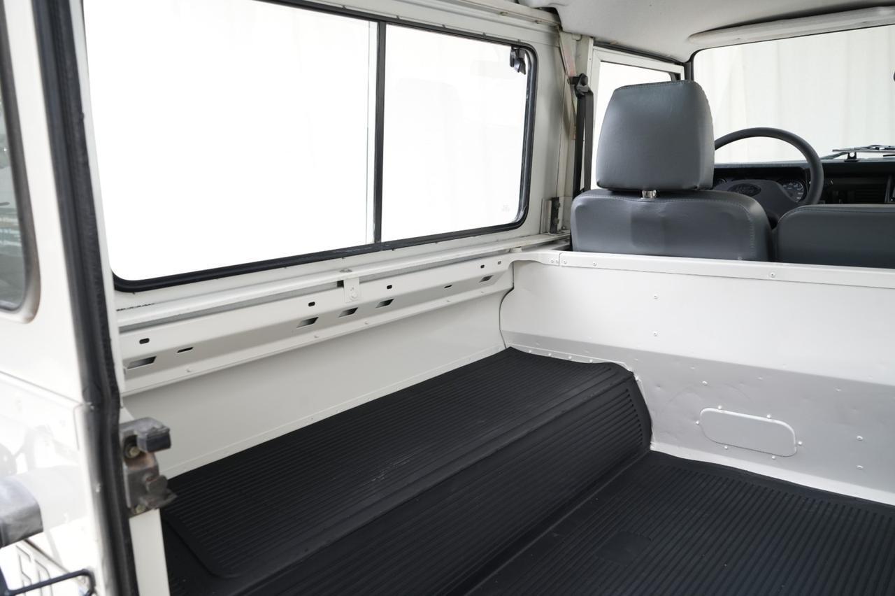 2000 Land Rover Defender 90 4WD Td5 5-Speed Manual Turbo Diesel West Chester PA