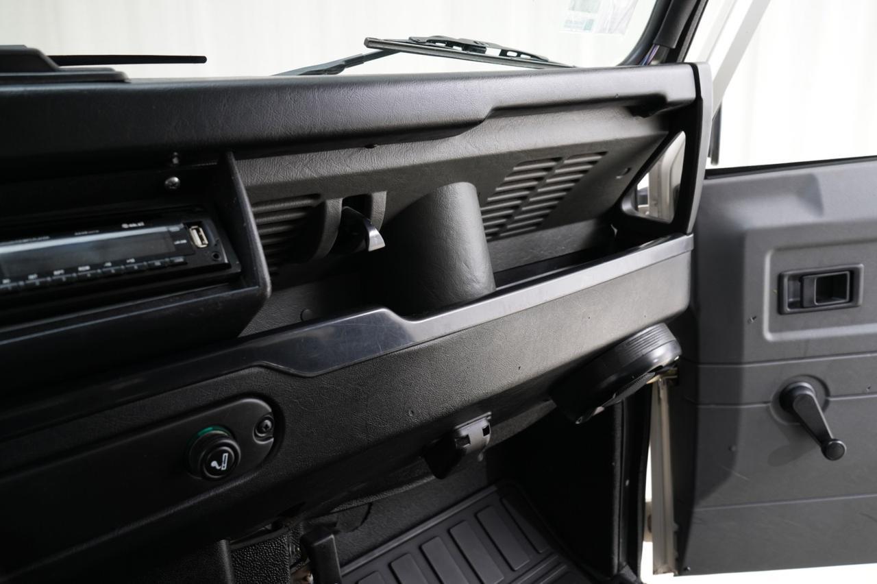 2000 Land Rover Defender 90 4WD Td5 5-Speed Manual Turbo Diesel West Chester PA