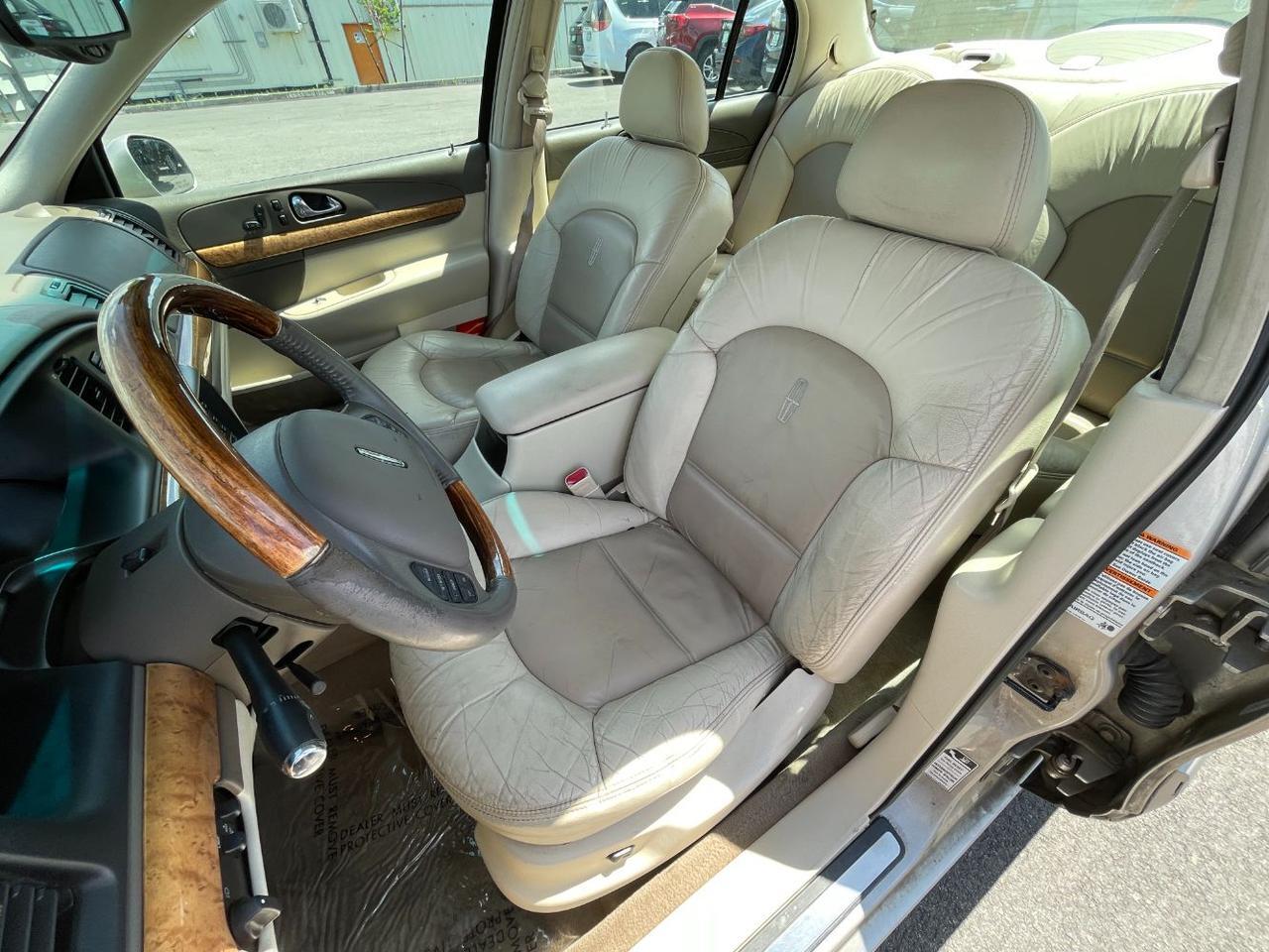2000 Lincoln Continental 4DR SDN FWD 4D SEDAN Spokane WA