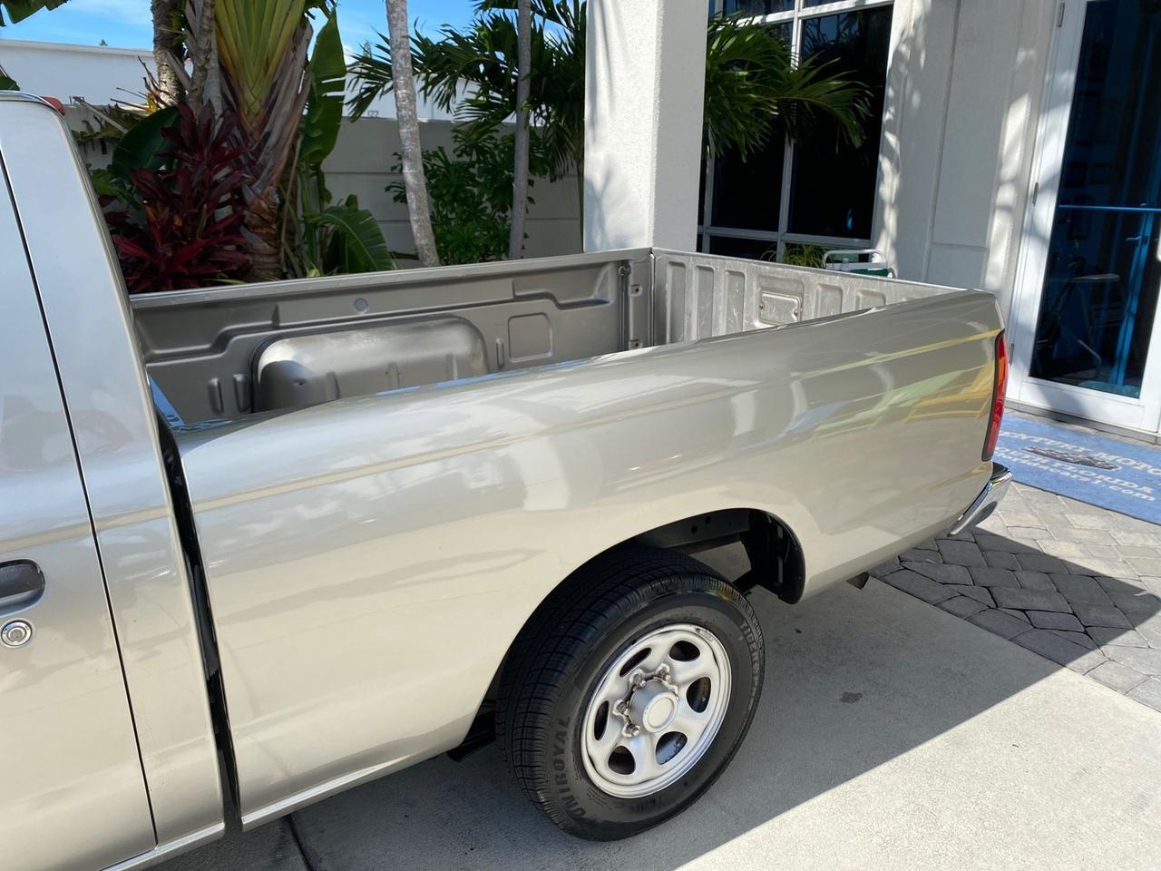 2000 Nissan Frontier 2WD AUTO AC XE LOW MILES 51,826 Pompano Beach FL
