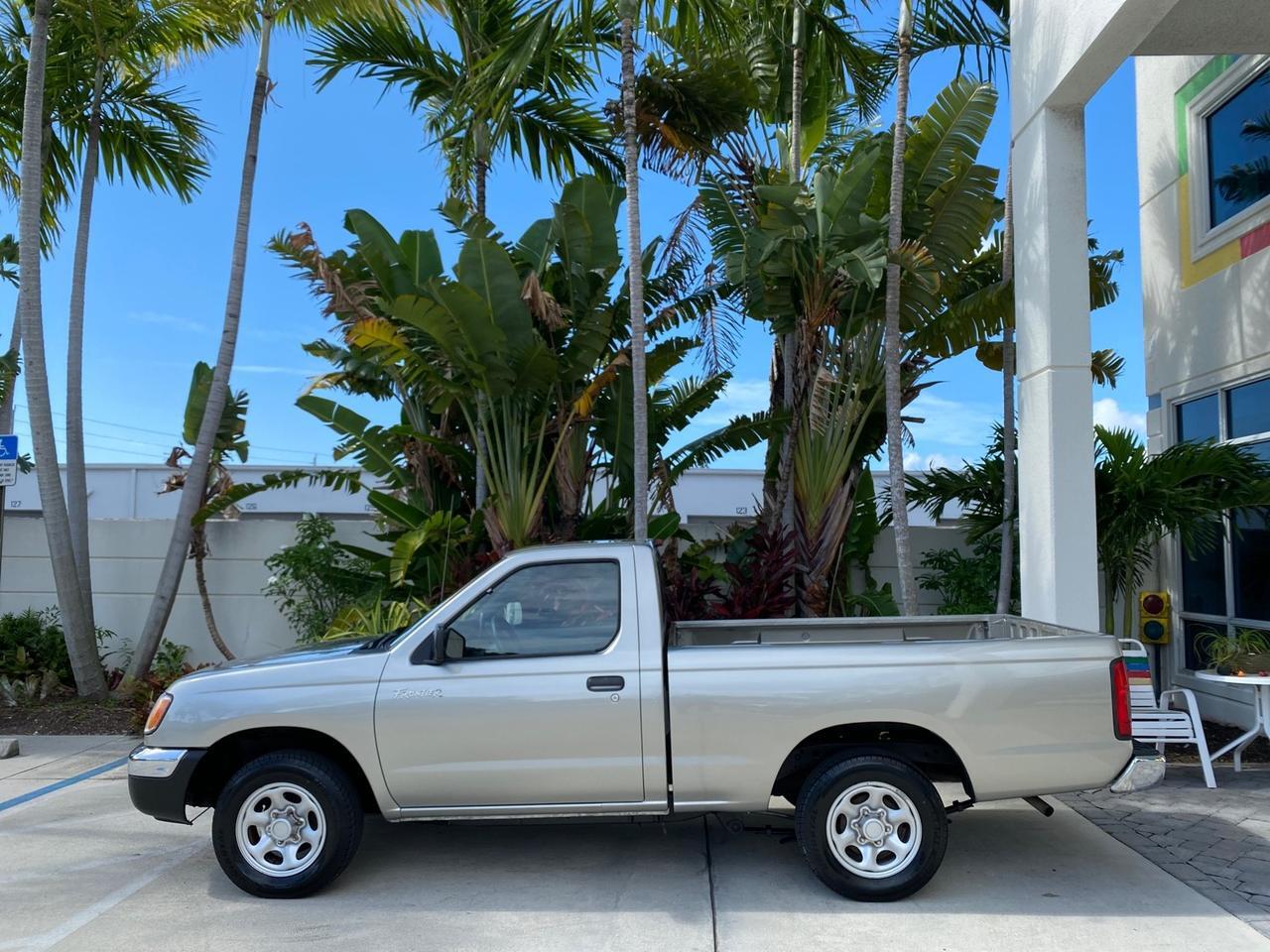 2000 Nissan Frontier 2WD AUTO AC XE LOW MILES 51,826 Pompano Beach FL