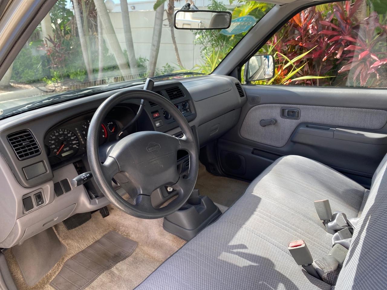 2000 Nissan Frontier 2WD AUTO AC XE LOW MILES 51,826 Pompano Beach FL