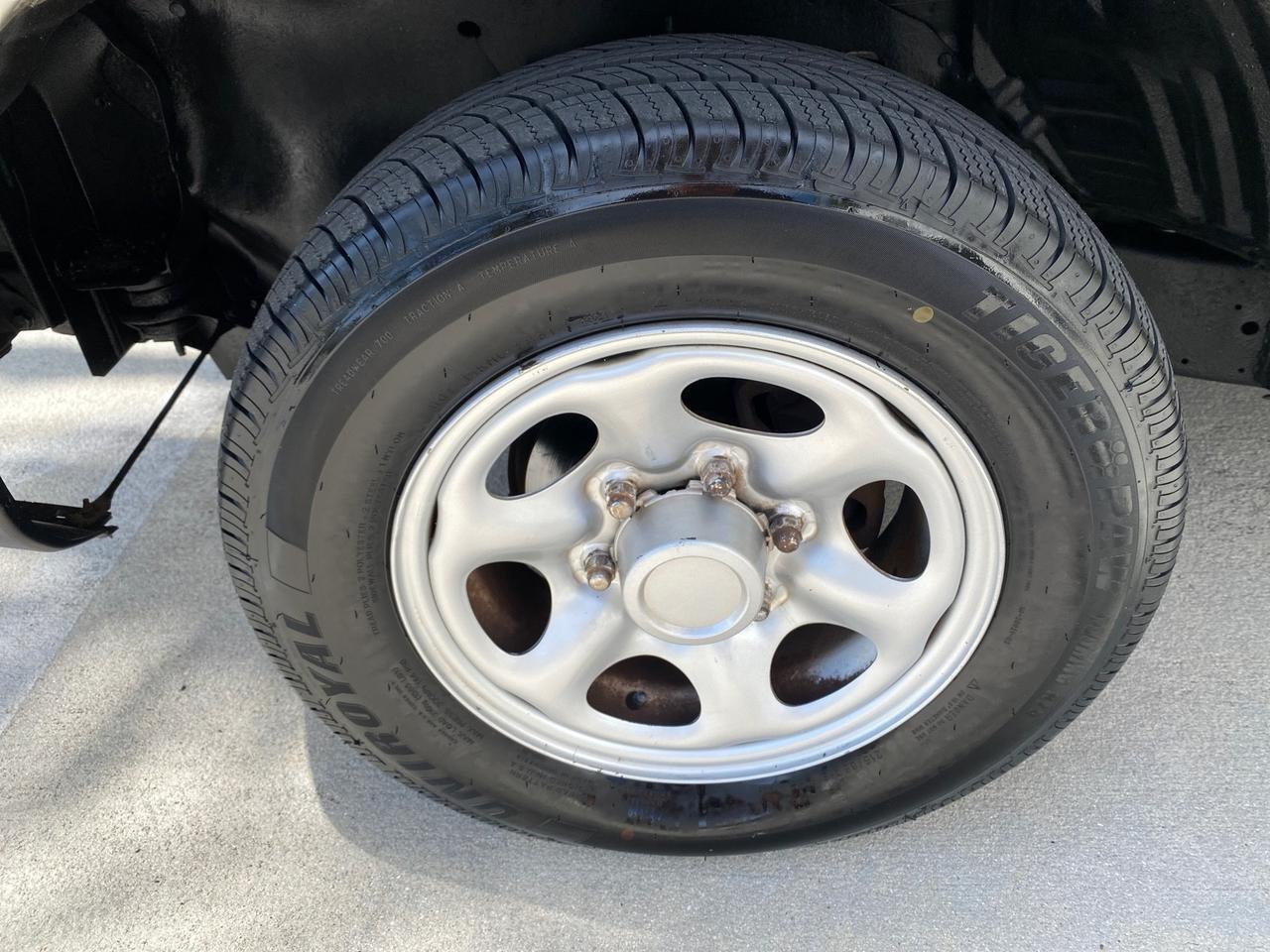2000 Nissan Frontier 2WD AUTO AC XE LOW MILES 51,826 Pompano Beach FL
