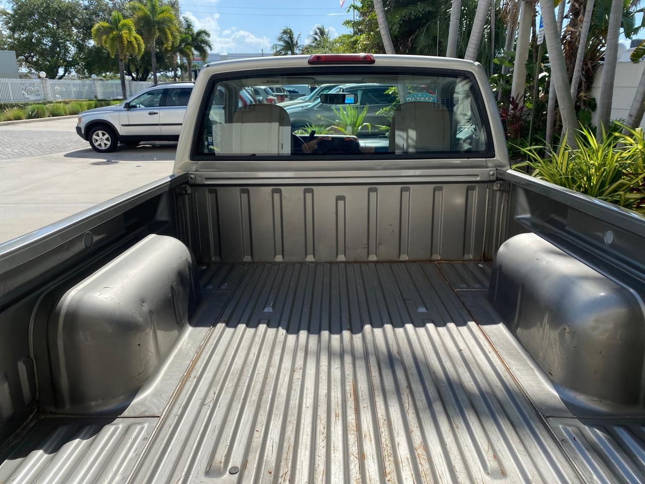 2000 Nissan Frontier 2WD AUTO AC XE LOW MILES 51,826 Pompano Beach FL