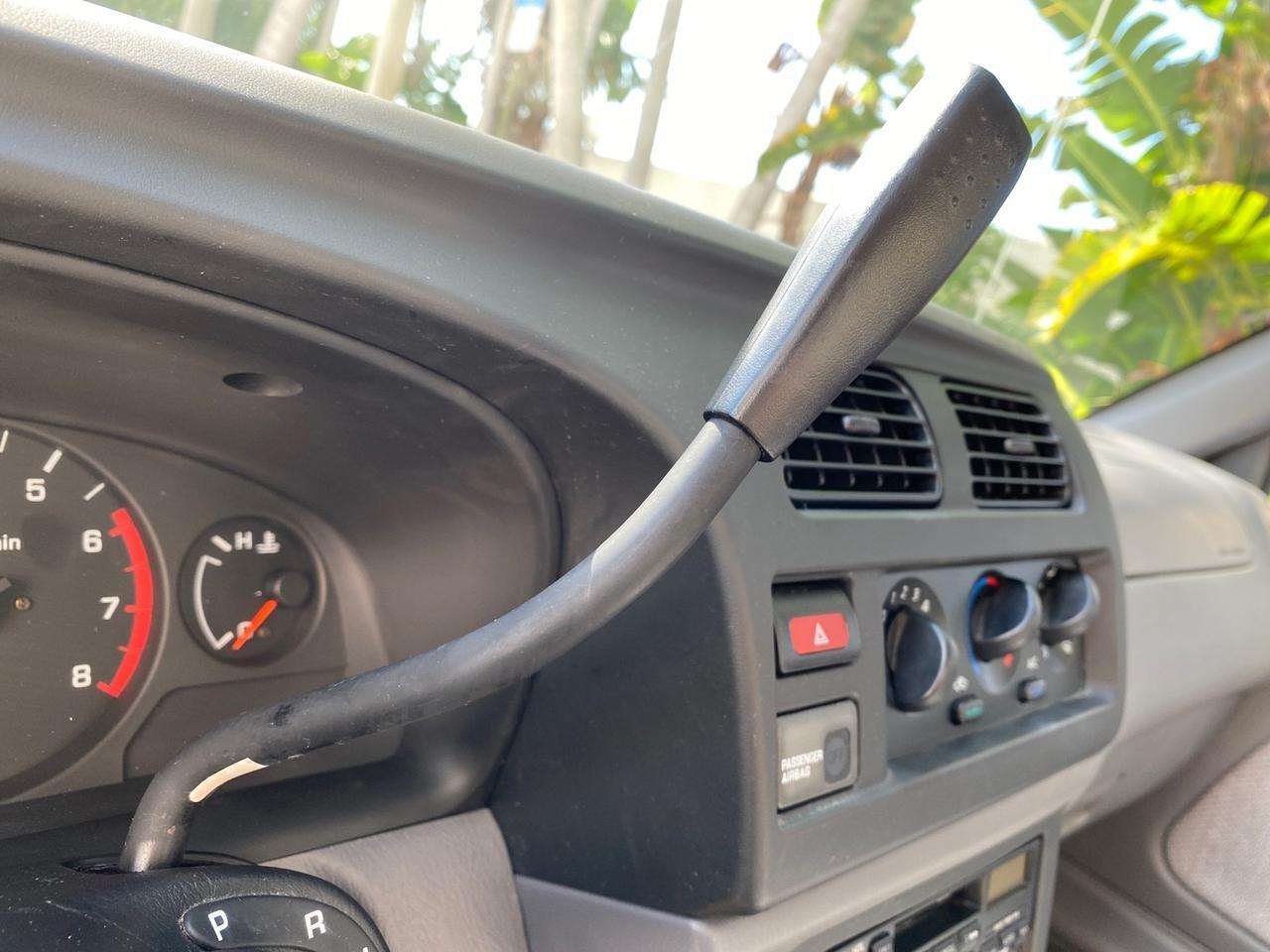 2000 Nissan Frontier 2WD AUTO AC XE LOW MILES 51,826 Pompano Beach FL