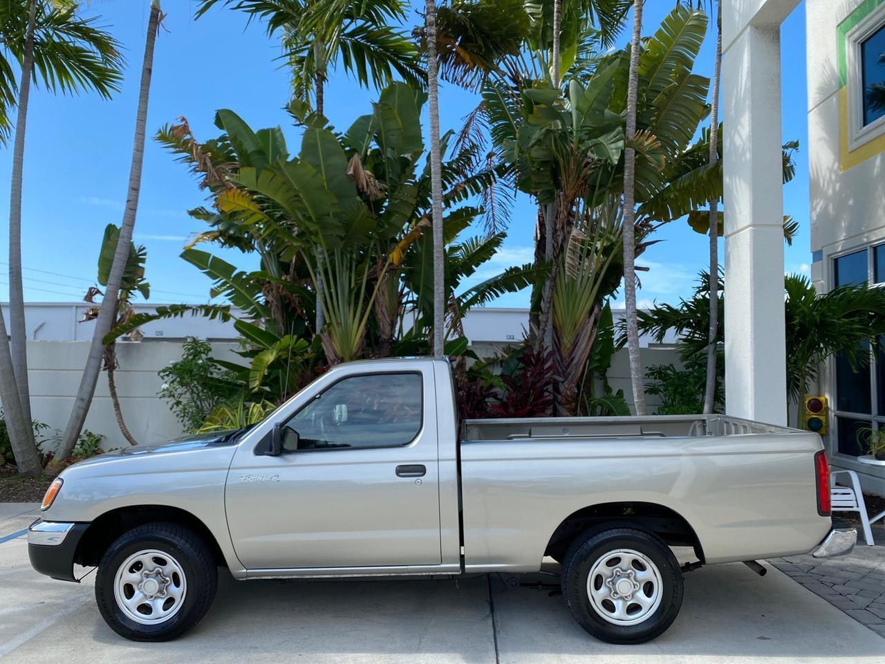 2000 Nissan Frontier 2WD AUTO AC XE LOW MILES 51,826 Pompano Beach FL