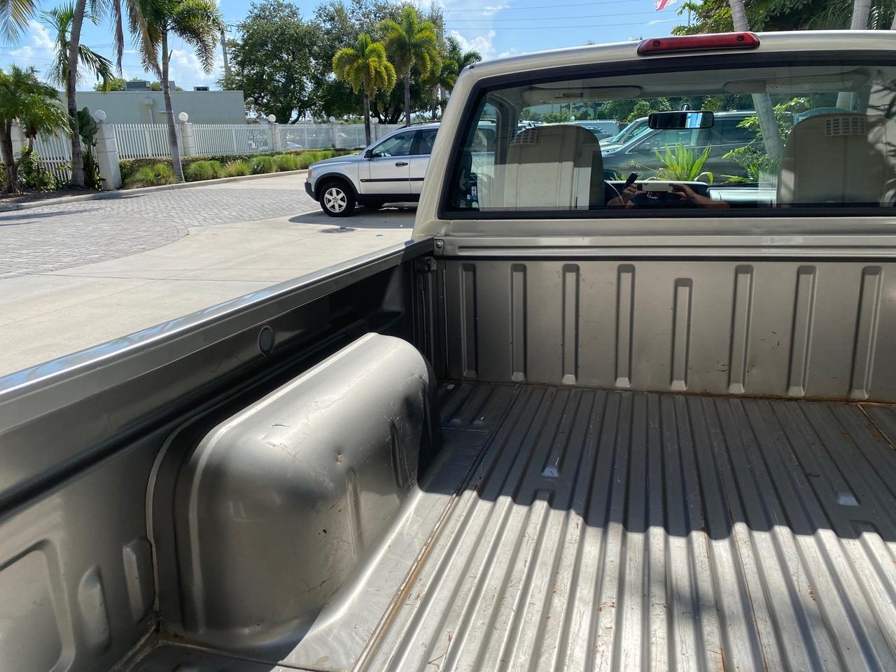 2000 Nissan Frontier 2WD AUTO AC XE LOW MILES 51,826 Pompano Beach FL
