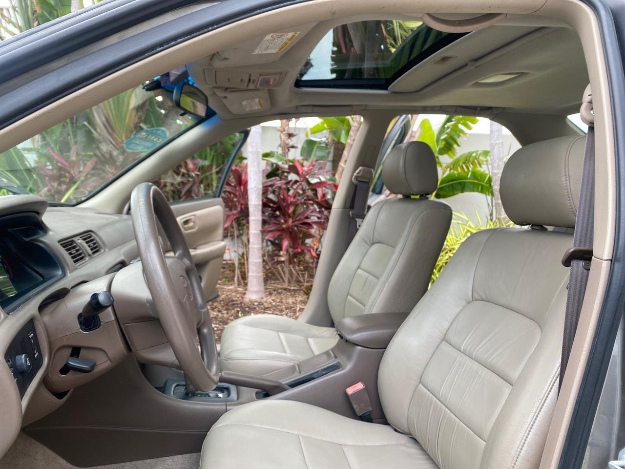 2000 Toyota Camry LE LOW MILES 63,706 SUNROOF Pompano Beach FL