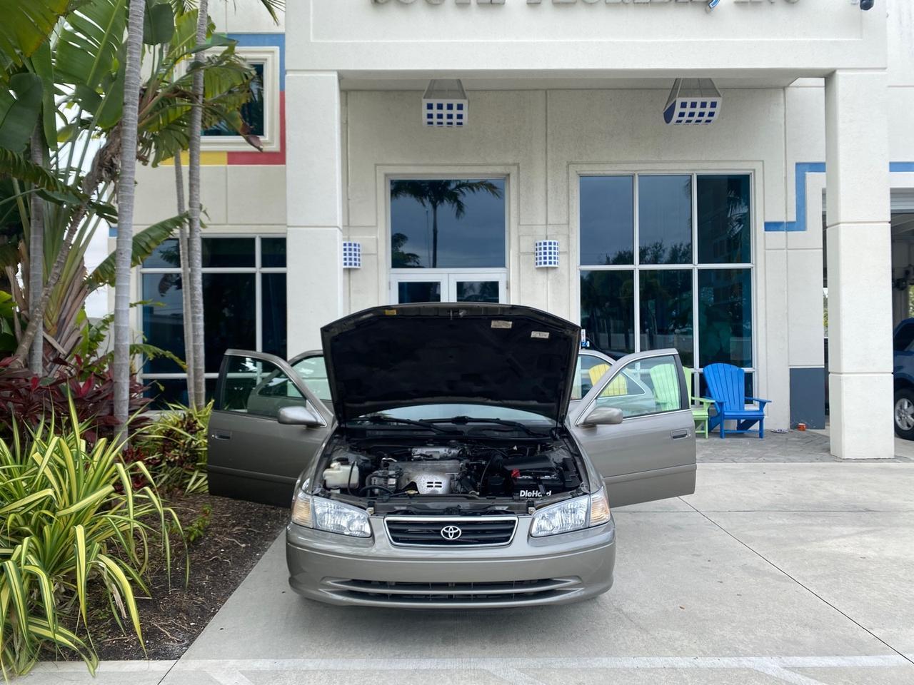 2000 Toyota Camry LE LOW MILES 63,706 SUNROOF Pompano Beach FL
