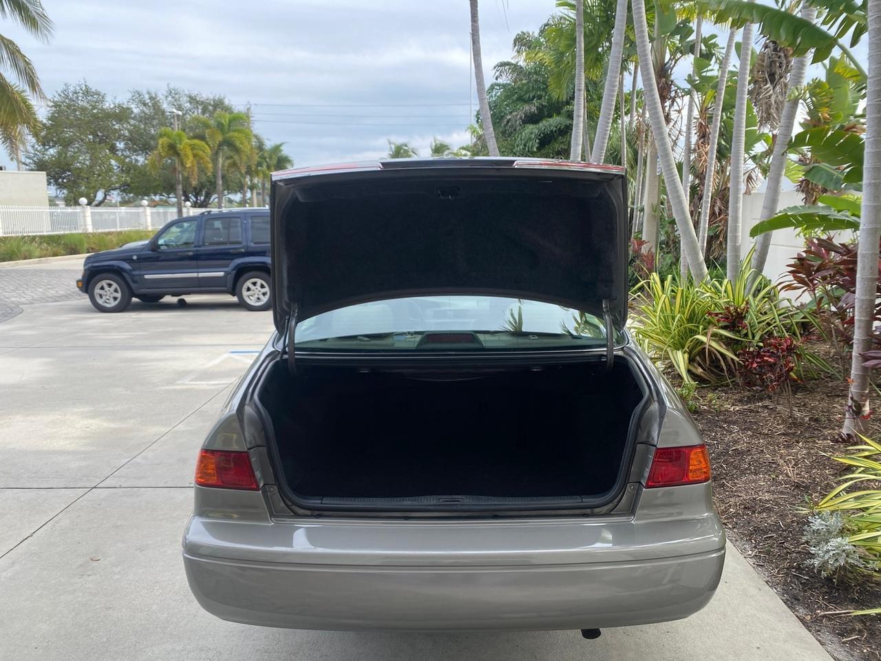 2000 Toyota Camry LE LOW MILES 63,706 SUNROOF Pompano Beach FL