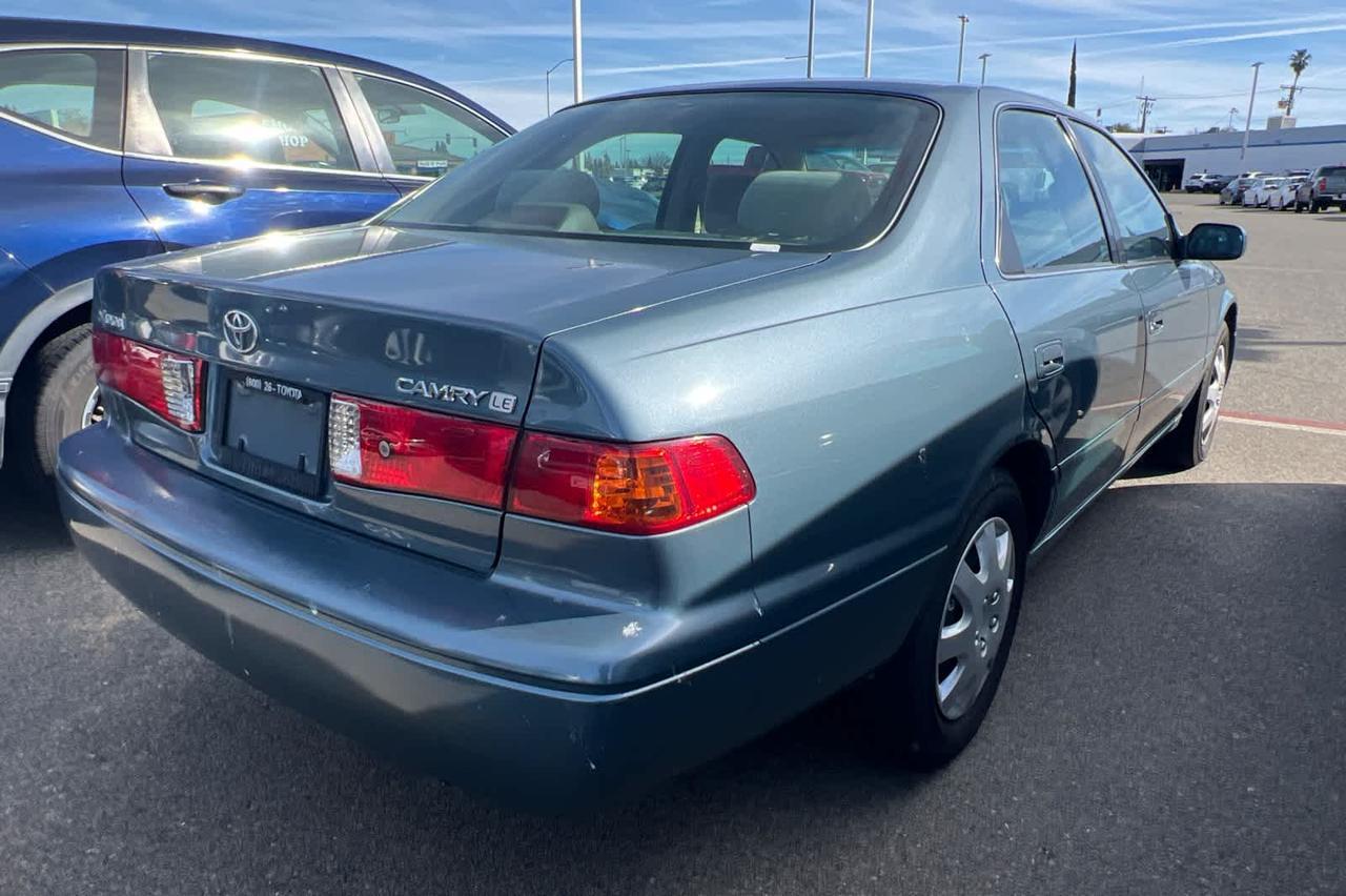 2000 Toyota Camry LE