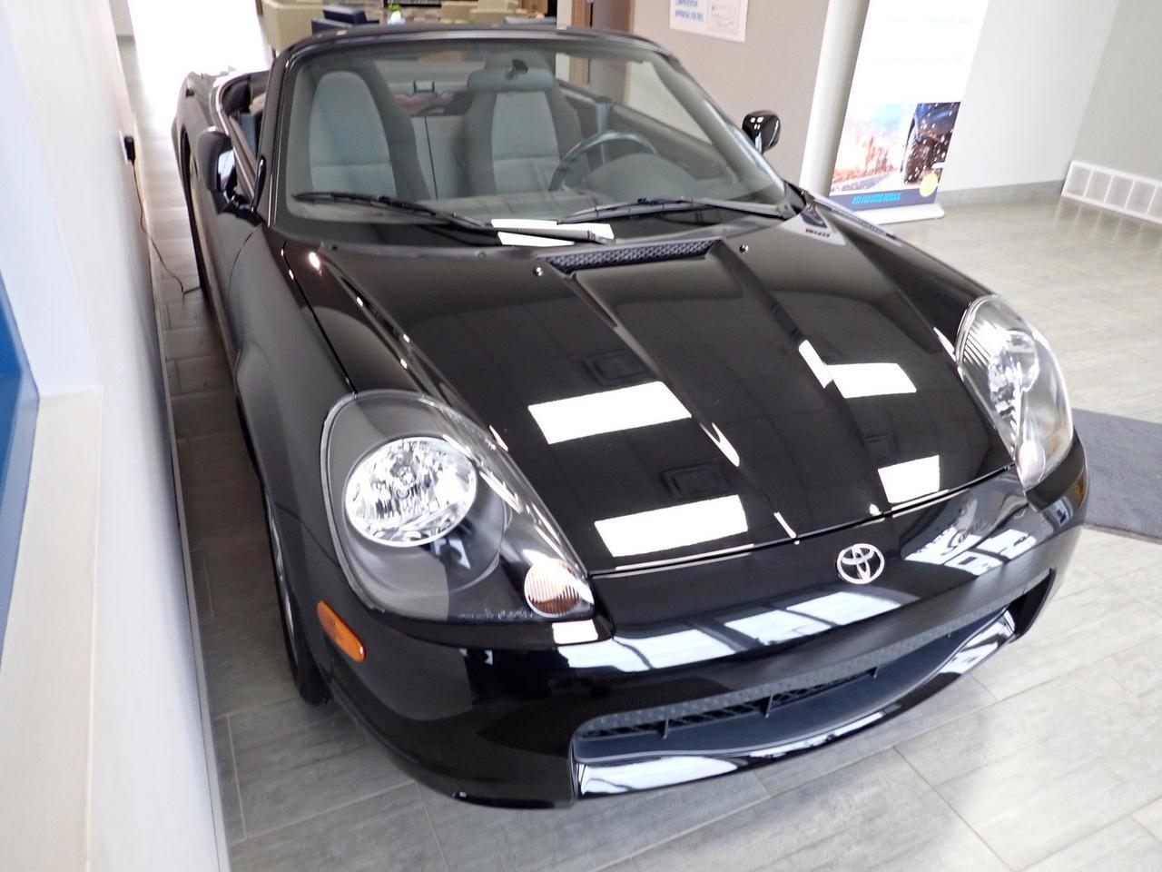 2000 Toyota MR2 Spyder CONVERTIBLE *MANUAL* Listowel ON
