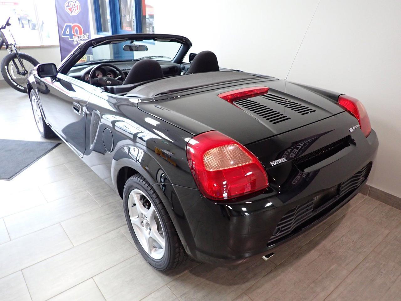 2000 Toyota MR2 Spyder CONVERTIBLE *MANUAL* Listowel ON