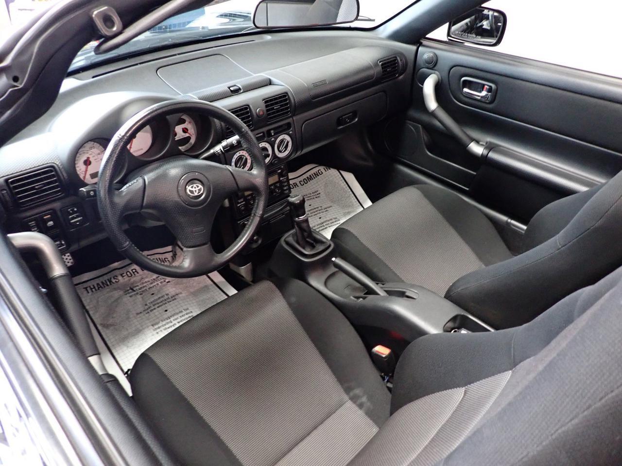 2000 Toyota MR2 Spyder CONVERTIBLE *MANUAL* Listowel ON