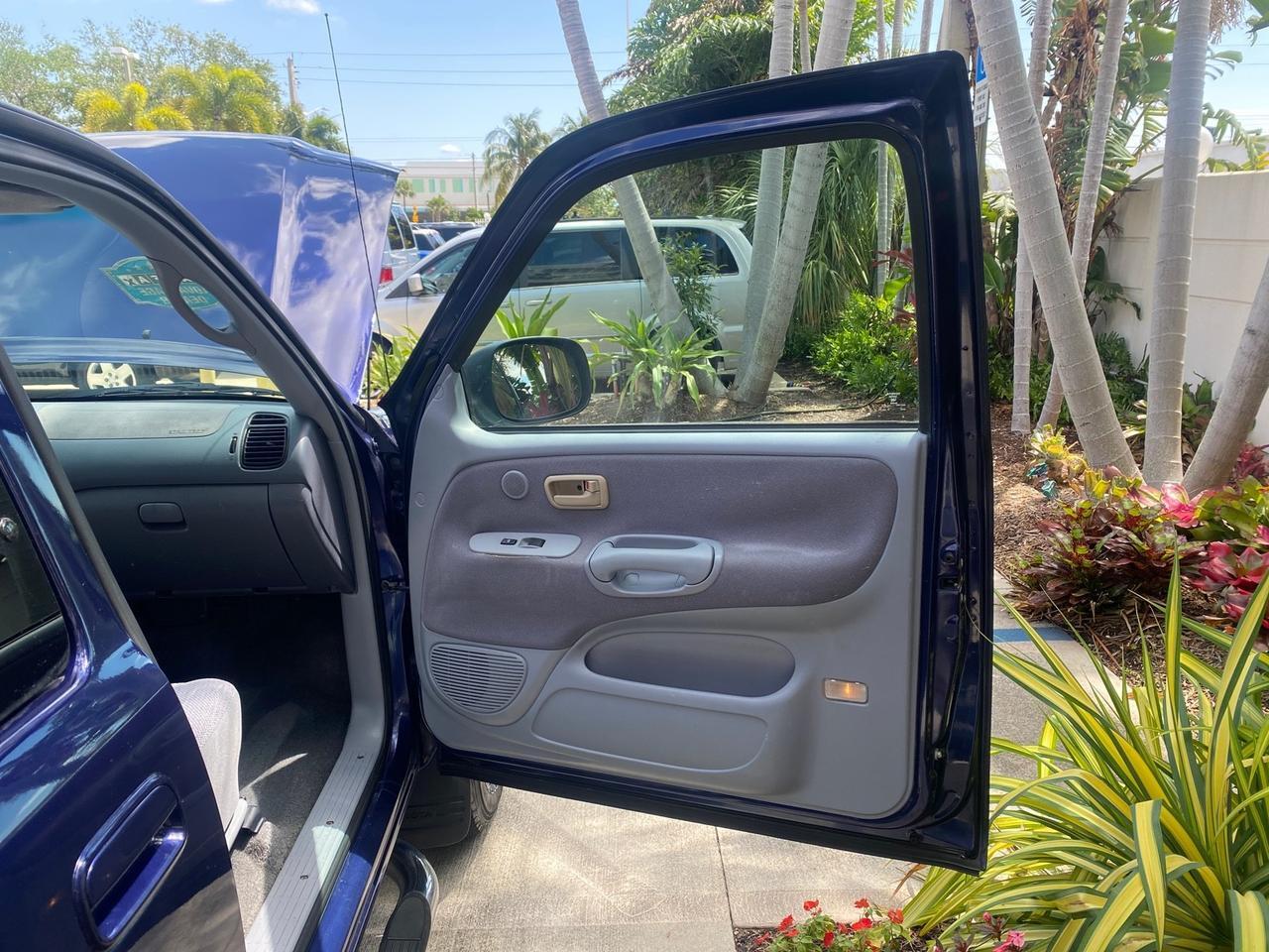2000 Toyota Tundra V8 SR5 FLORIDA LIKE NEW Pompano Beach FL