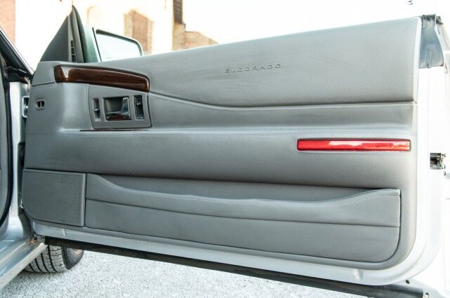 2001 Cadillac Eldorado ESC 2dr Coupe Chicago IL