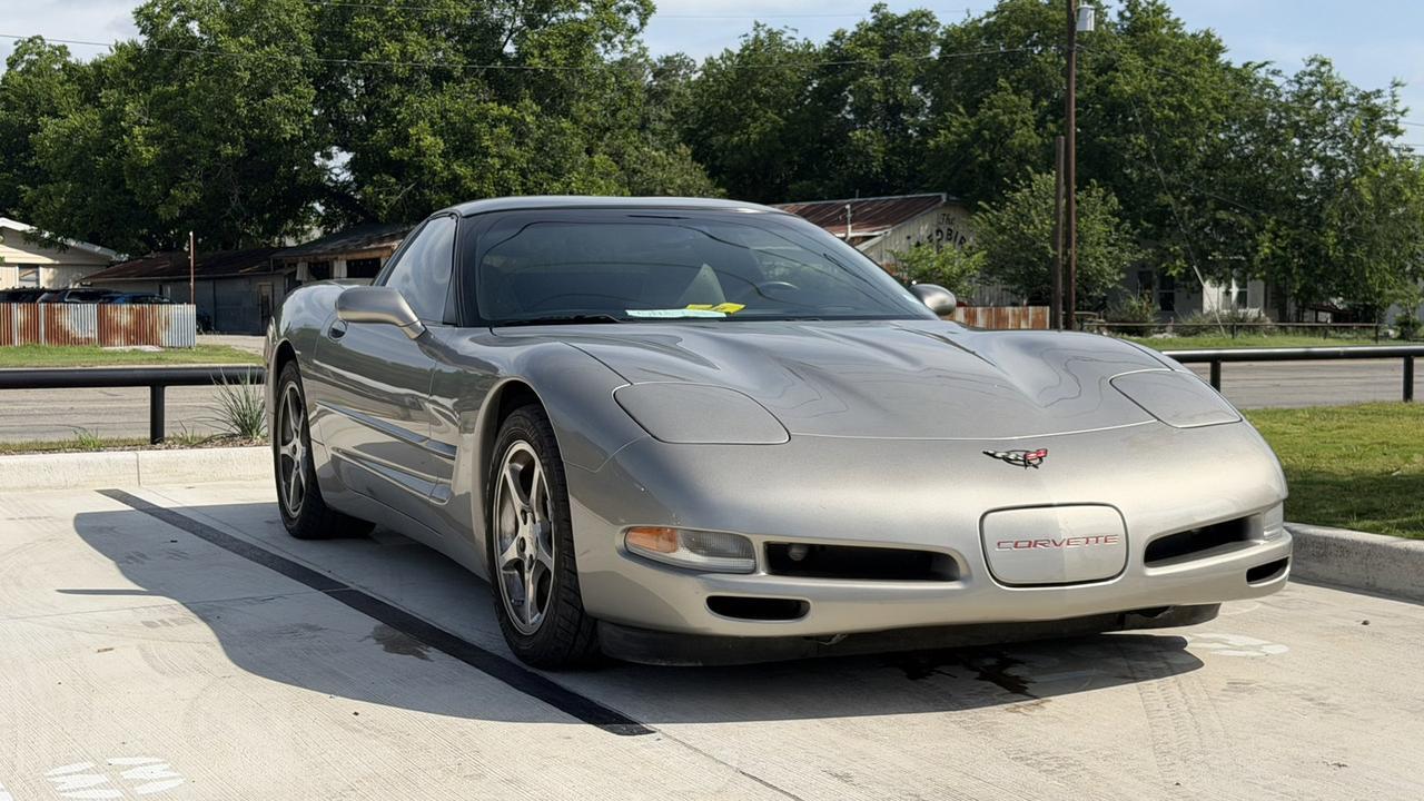 2001 Chevrolet Corvette Base