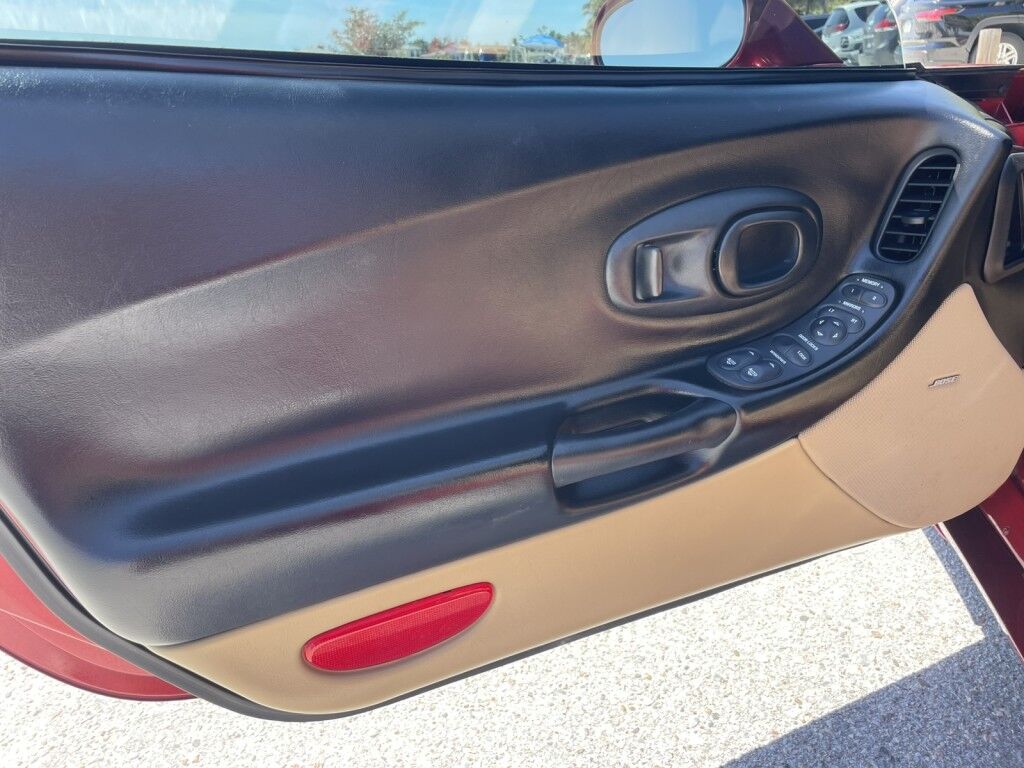 2001 Chevrolet Corvette ONLINE FINANCE AND SHIPPING AVAILABLE!!! Sarasota FL