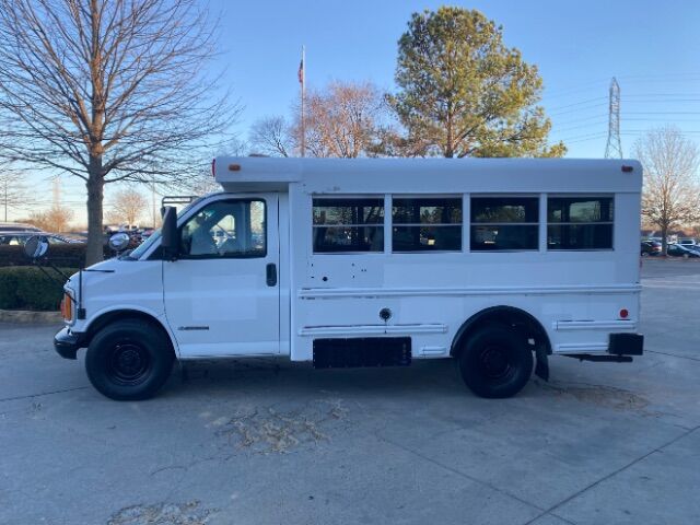 2001 Chevrolet Express Comm Cutaway 3500 Base