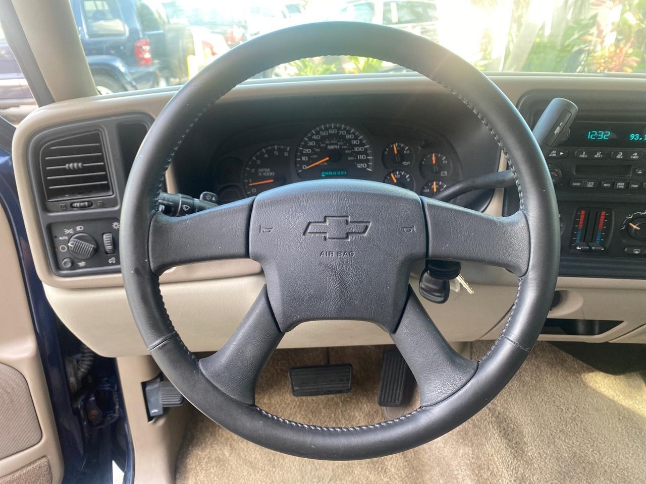 2001 Chevrolet Suburban LT 1 OWNER 44 SERVICES NO ACCIDENTS Pompano Beach FL