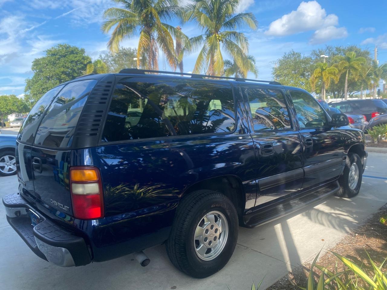 2001 Chevrolet Suburban LT 1 OWNER 44 SERVICES NO ACCIDENTS Pompano Beach FL