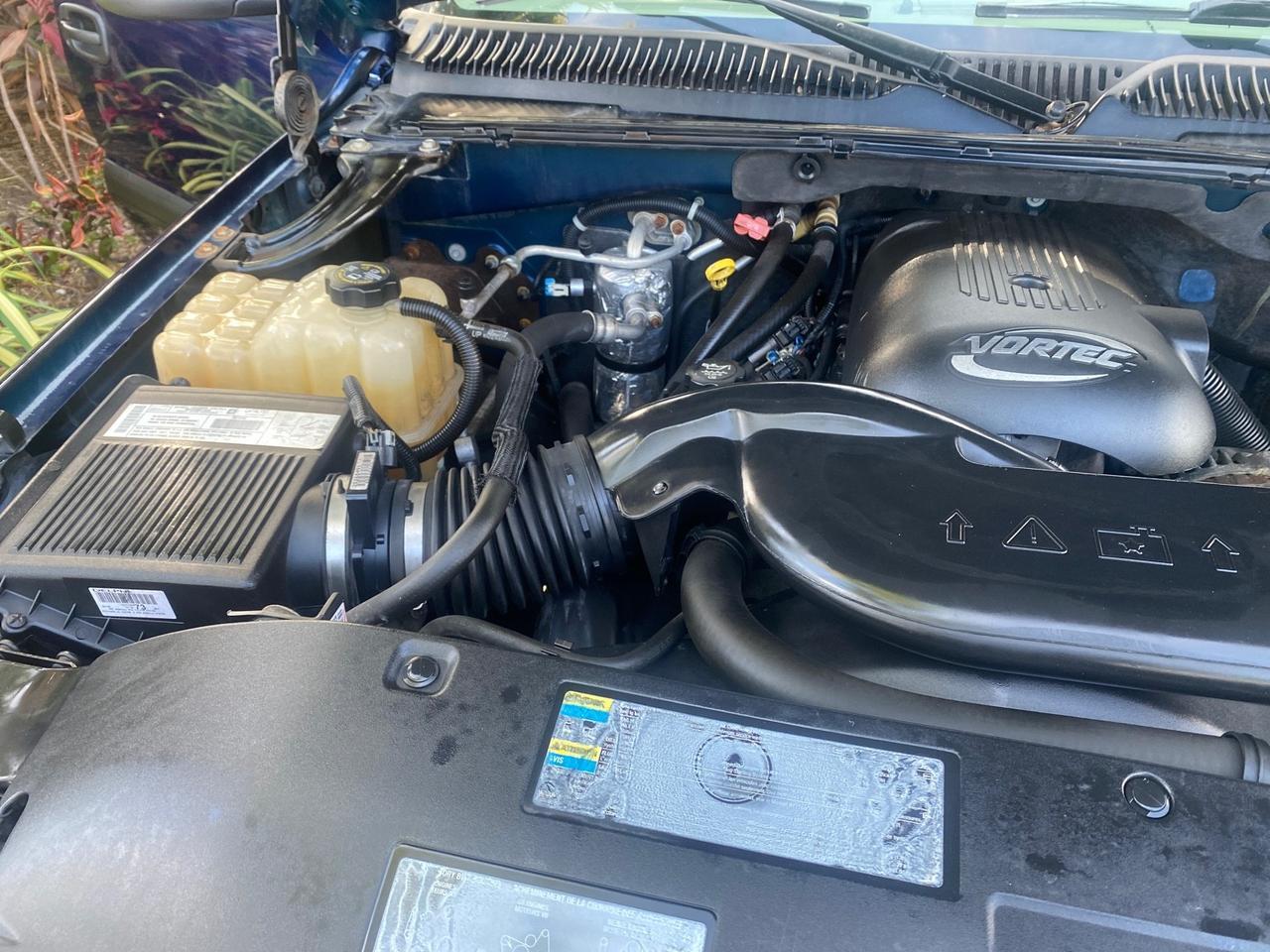 2001 Chevrolet Suburban LT 1 OWNER 44 SERVICES NO ACCIDENTS Pompano Beach FL