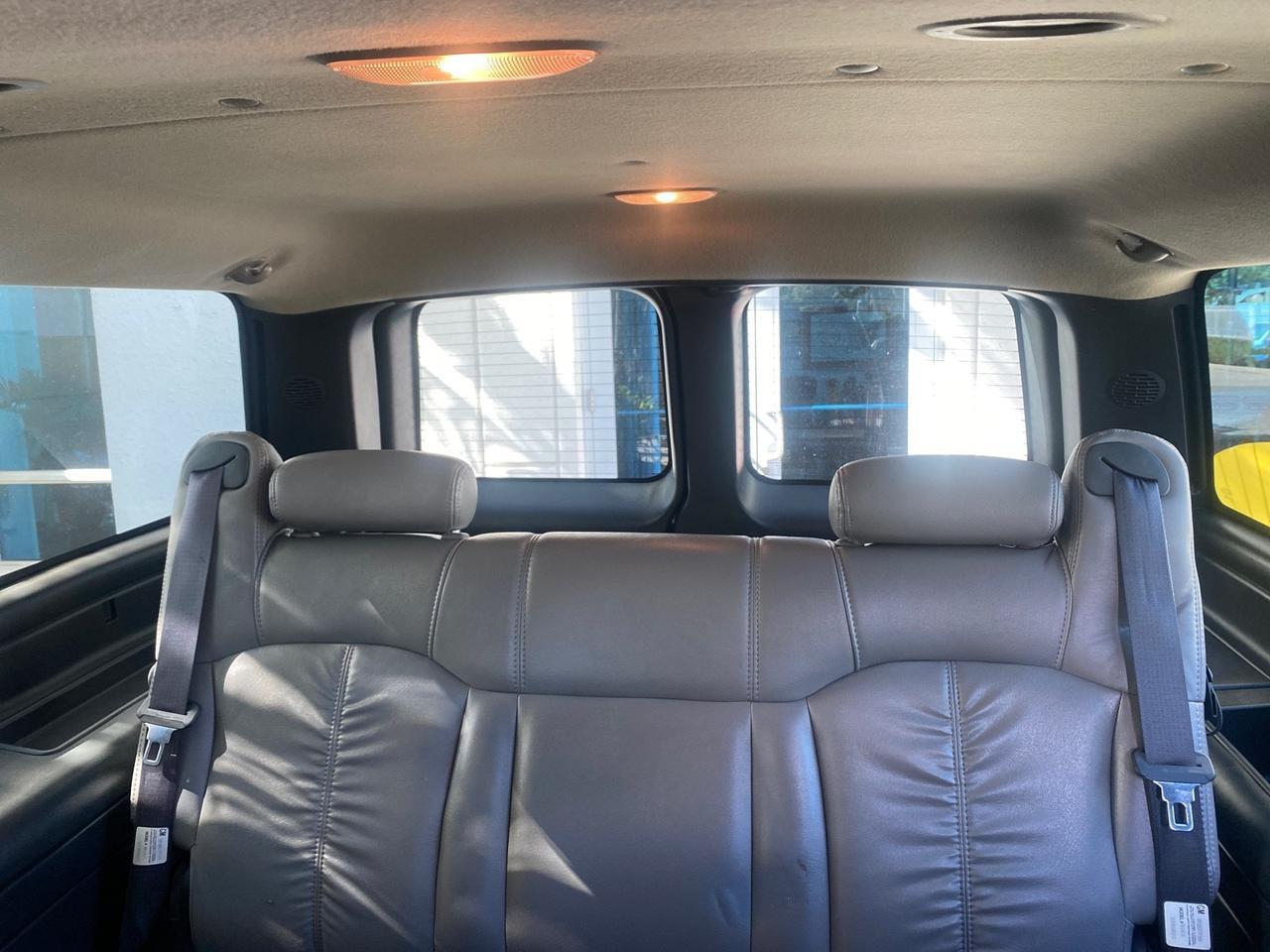 2001 Chevrolet Suburban LT Z71 1 FL 4WD 44 SERVICES NO ACCIDENTS Pompano Beach FL