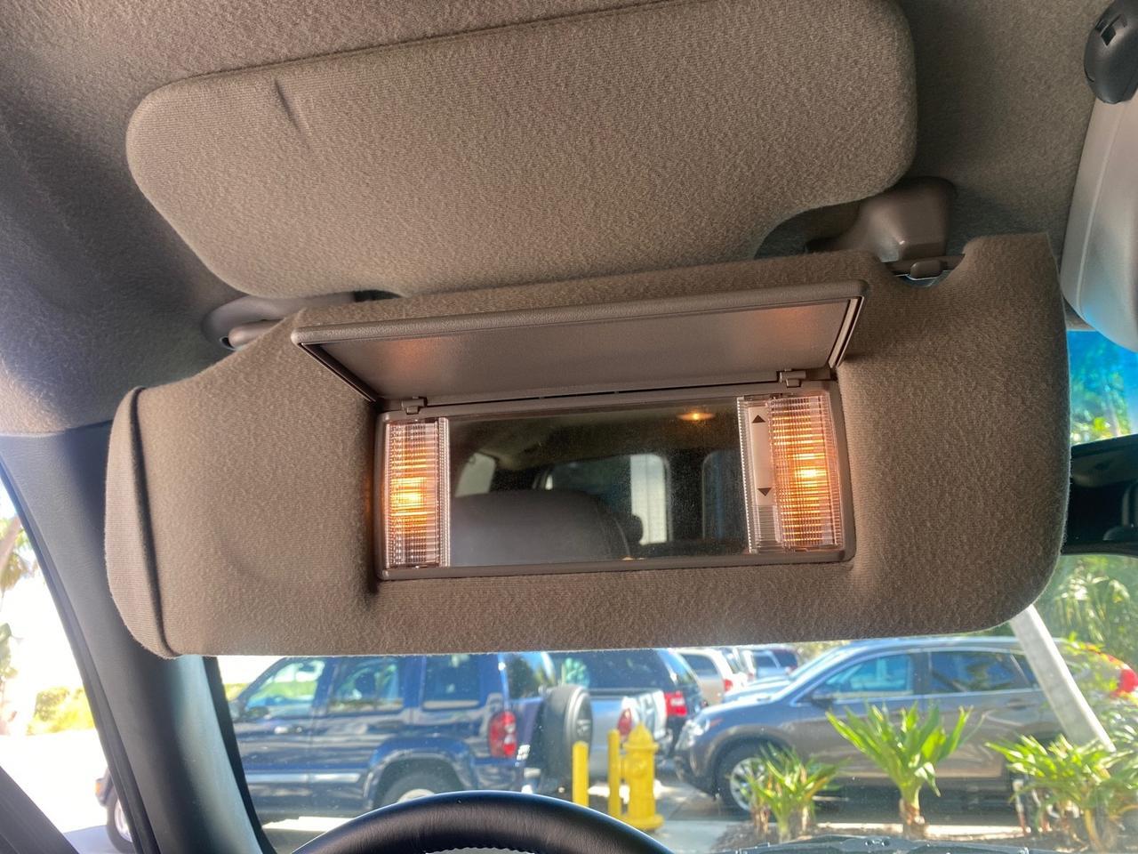 2001 Chevrolet Suburban LT Z71 1 FL 4WD 44 SERVICES NO ACCIDENTS Pompano Beach FL