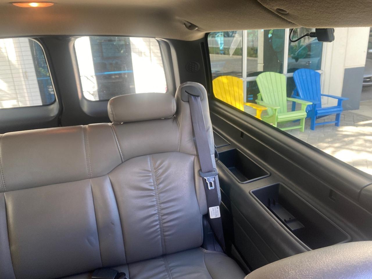 2001 Chevrolet Suburban LT Z71 1 FL 4WD 44 SERVICES NO ACCIDENTS Pompano Beach FL