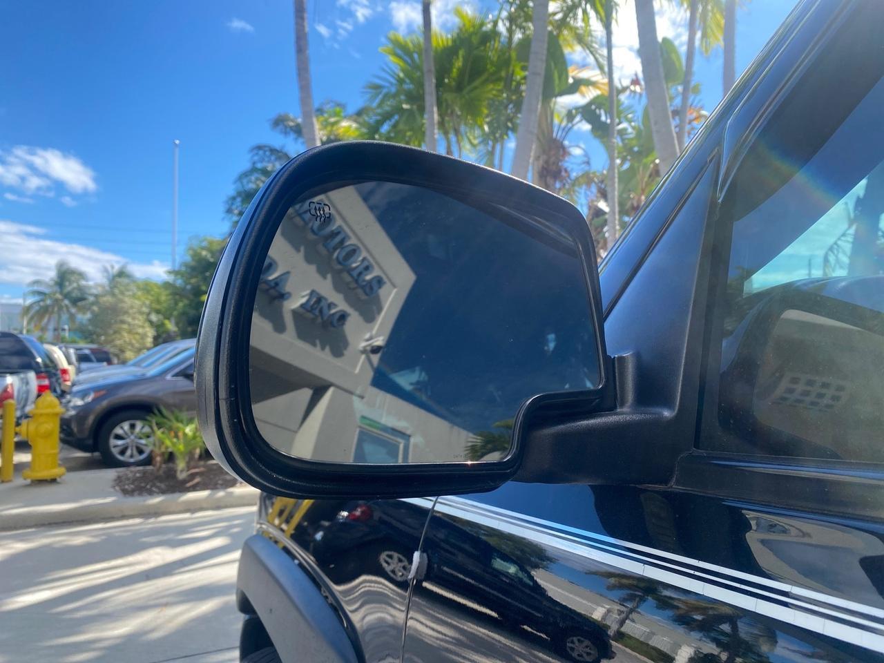 2001 Chevrolet Suburban LT Z71 1 FL 4WD 44 SERVICES NO ACCIDENTS Pompano Beach FL