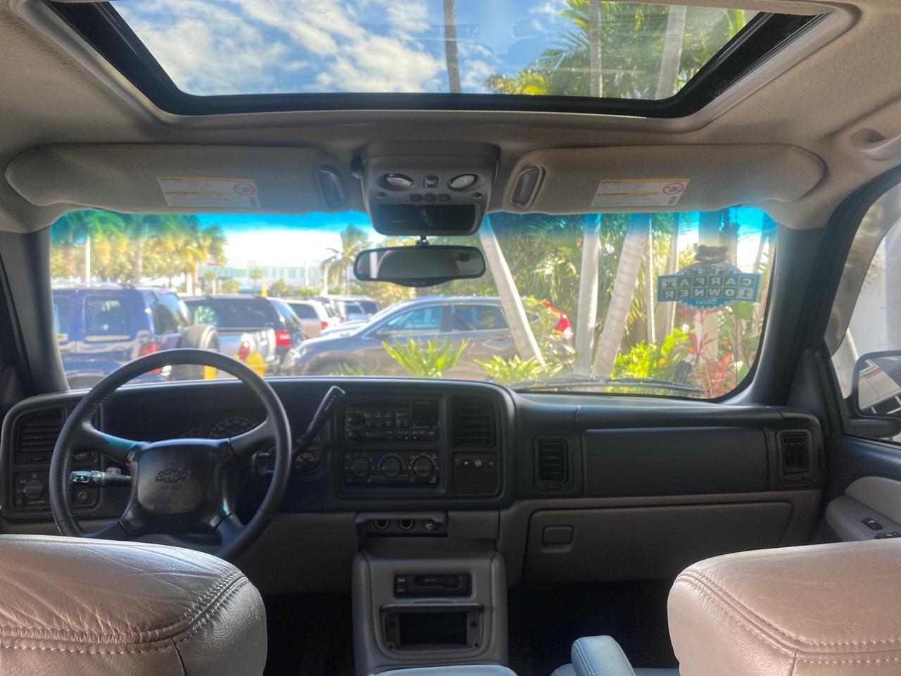 2001 Chevrolet Suburban LT Z71 1 FL 4WD 44 SERVICES NO ACCIDENTS Pompano Beach FL