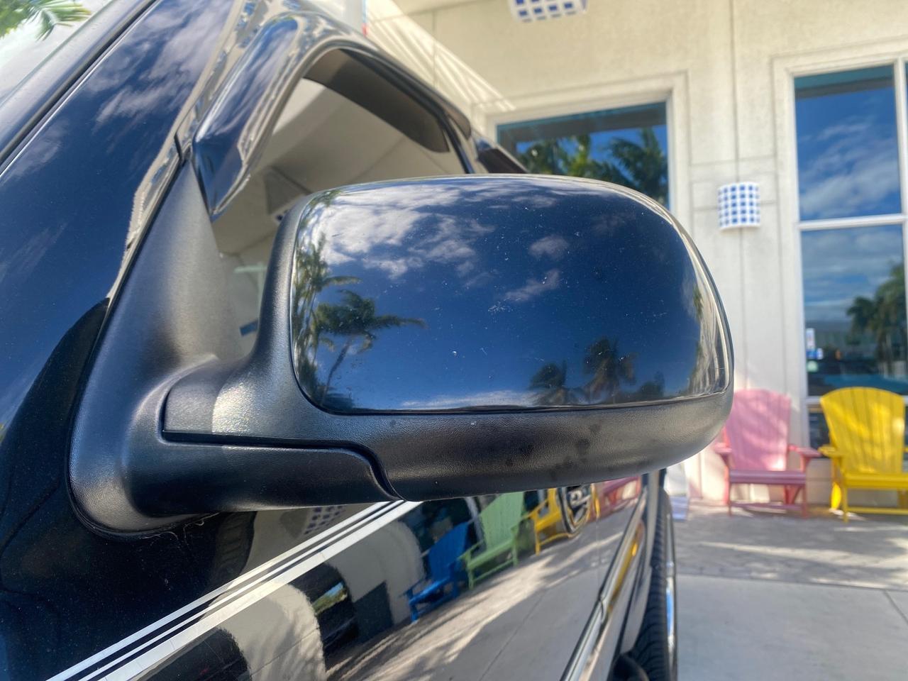 2001 Chevrolet Suburban LT Z71 1 FL 4WD 44 SERVICES NO ACCIDENTS Pompano Beach FL