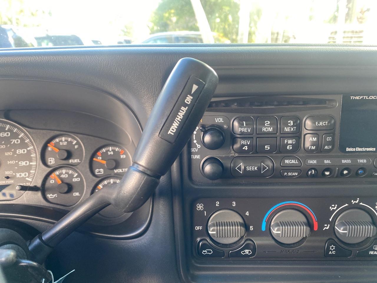 2001 Chevrolet Suburban LT Z71 1 FL 4WD 44 SERVICES NO ACCIDENTS Pompano Beach FL