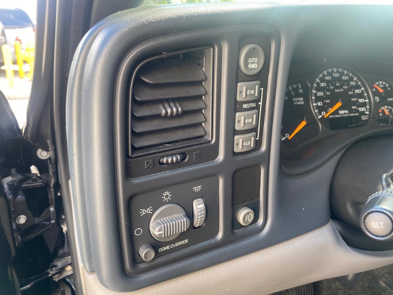 2001 Chevrolet Suburban LT Z71 1 FL 4WD 44 SERVICES NO ACCIDENTS Pompano Beach FL