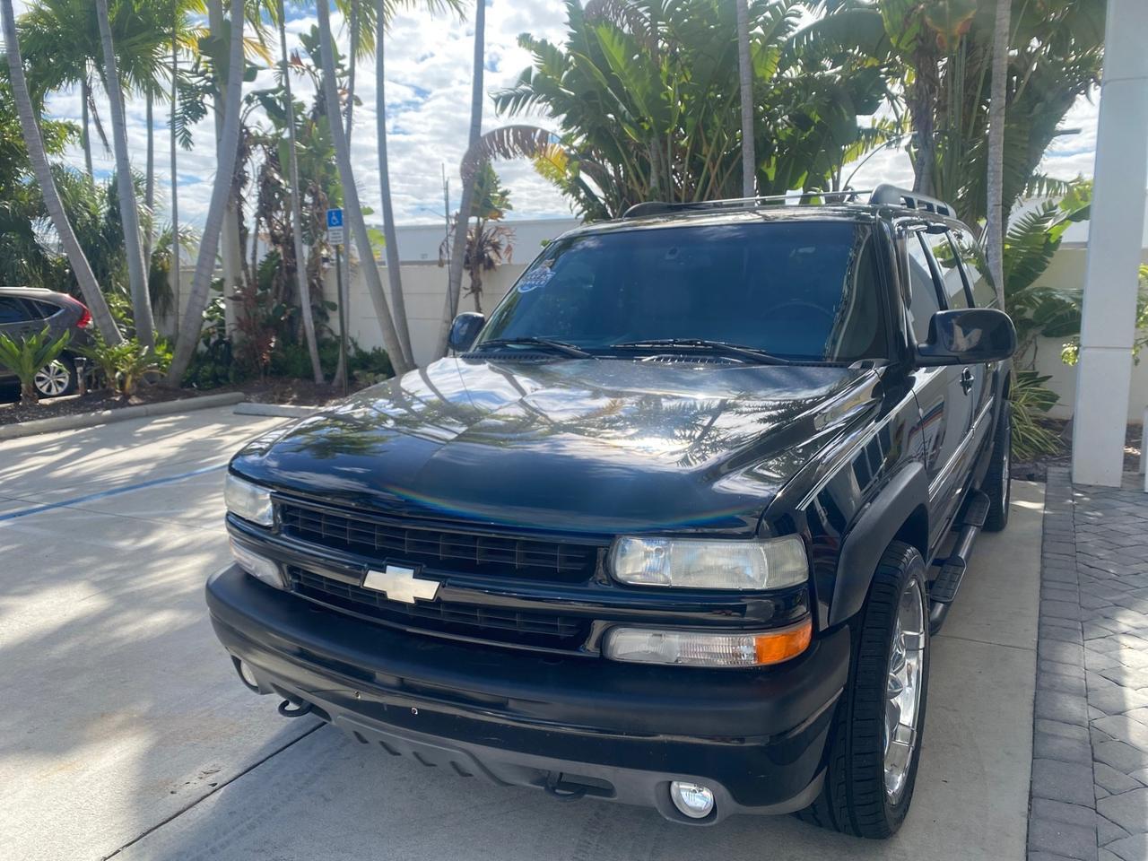 2001 Chevrolet Suburban LT Z71 photo 3