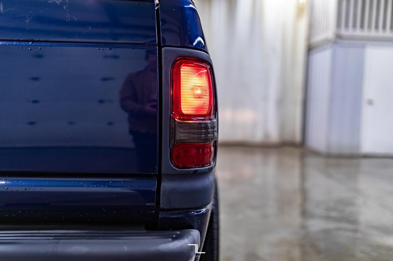 2001 Dodge Ram 2500 4x2 Quad Cab Laramie SLT V10 Red Deer AB