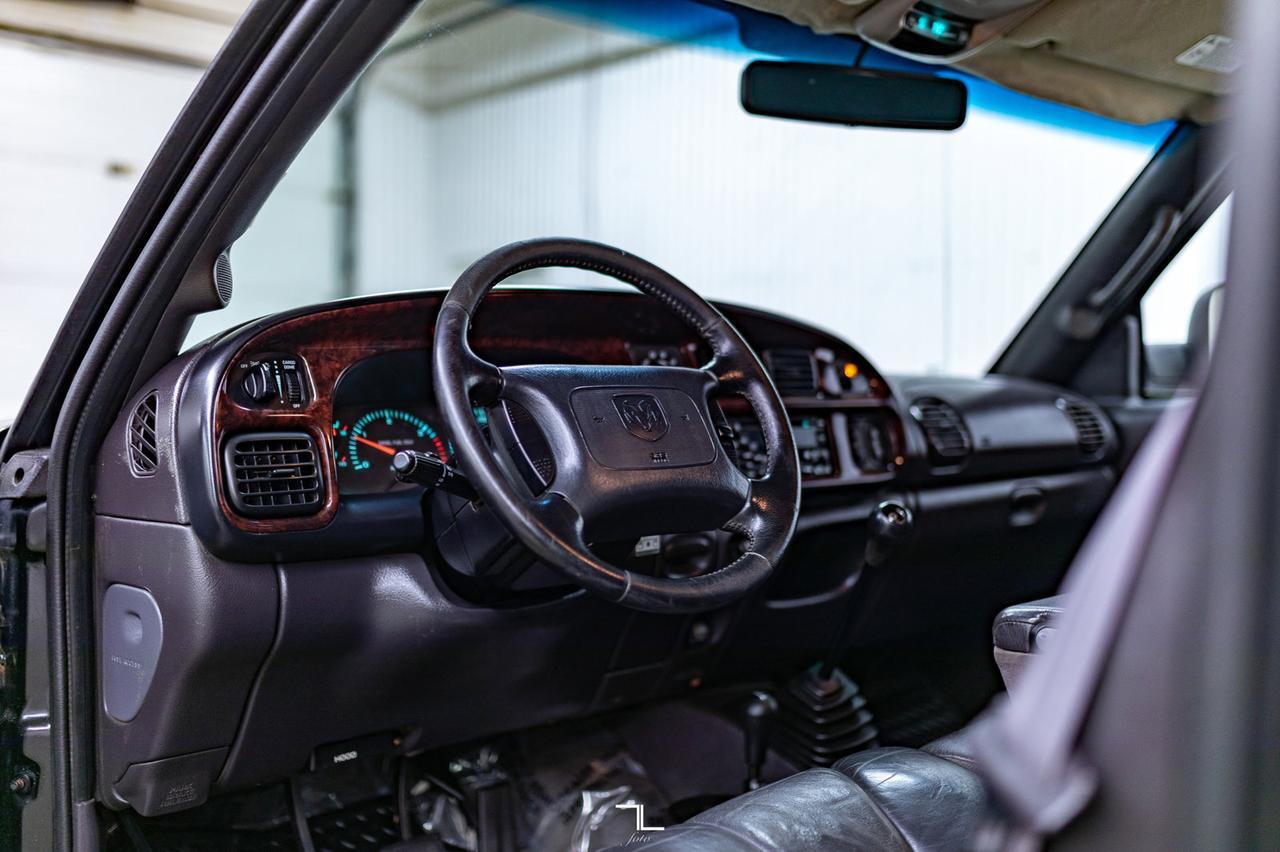 2001 Dodge Ram 3500 4x4 Quad Cab SLT Laramie Diesel Dually Leather Red Deer AB