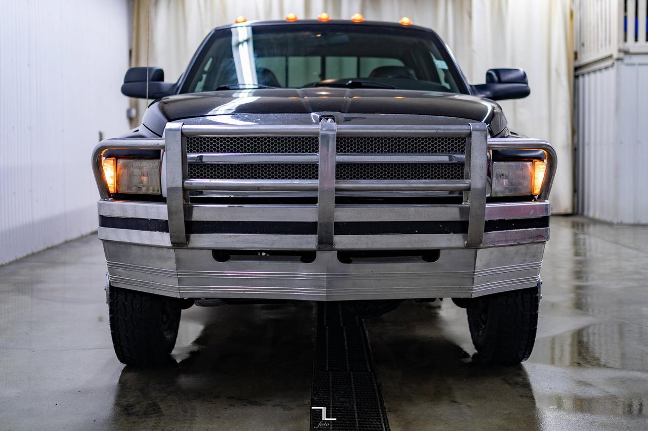 2001 Dodge Ram 3500 4x4 Quad Cab SLT Laramie Diesel Dually Leather Red Deer AB