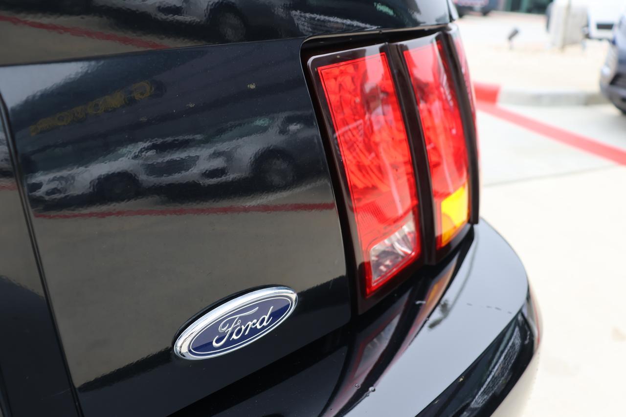 2001 FORD MUSTANG COBRA SVT Houston TX