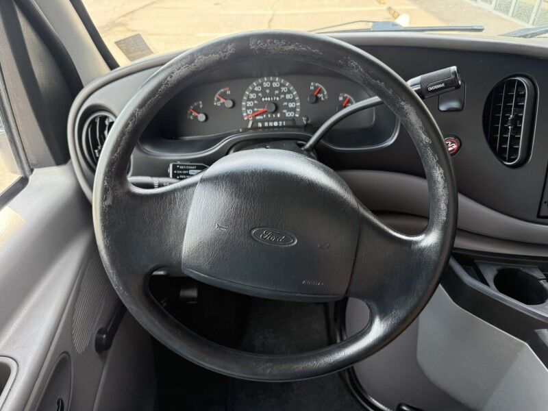 2001 Ford E-350 Collinsville OK
