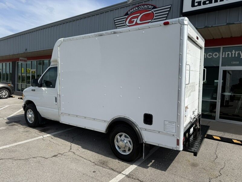 2001 Ford E-350 Collinsville OK