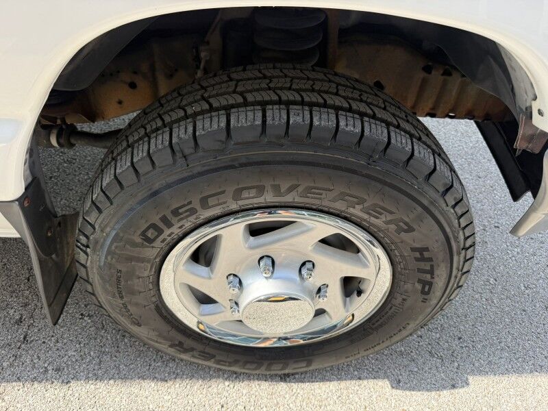 2001 Ford E-350 Collinsville OK