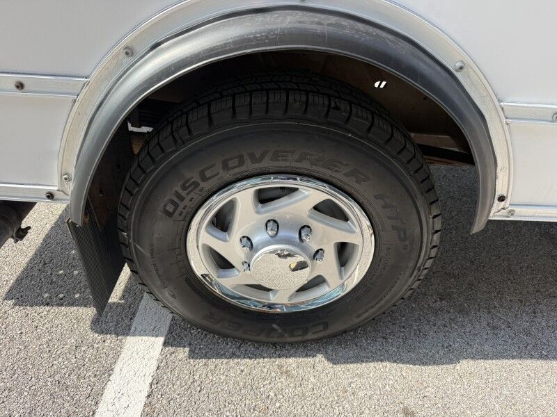 2001 Ford E-350 Collinsville OK