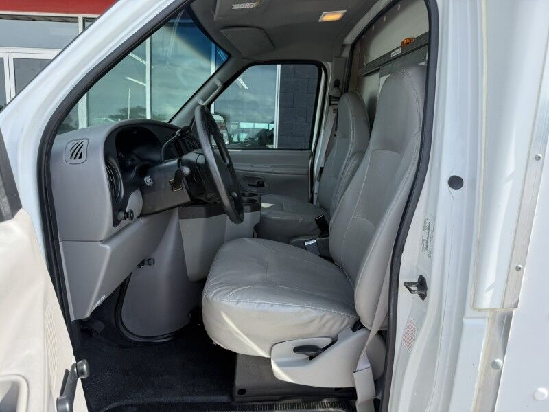 2001 Ford E-350 Collinsville OK