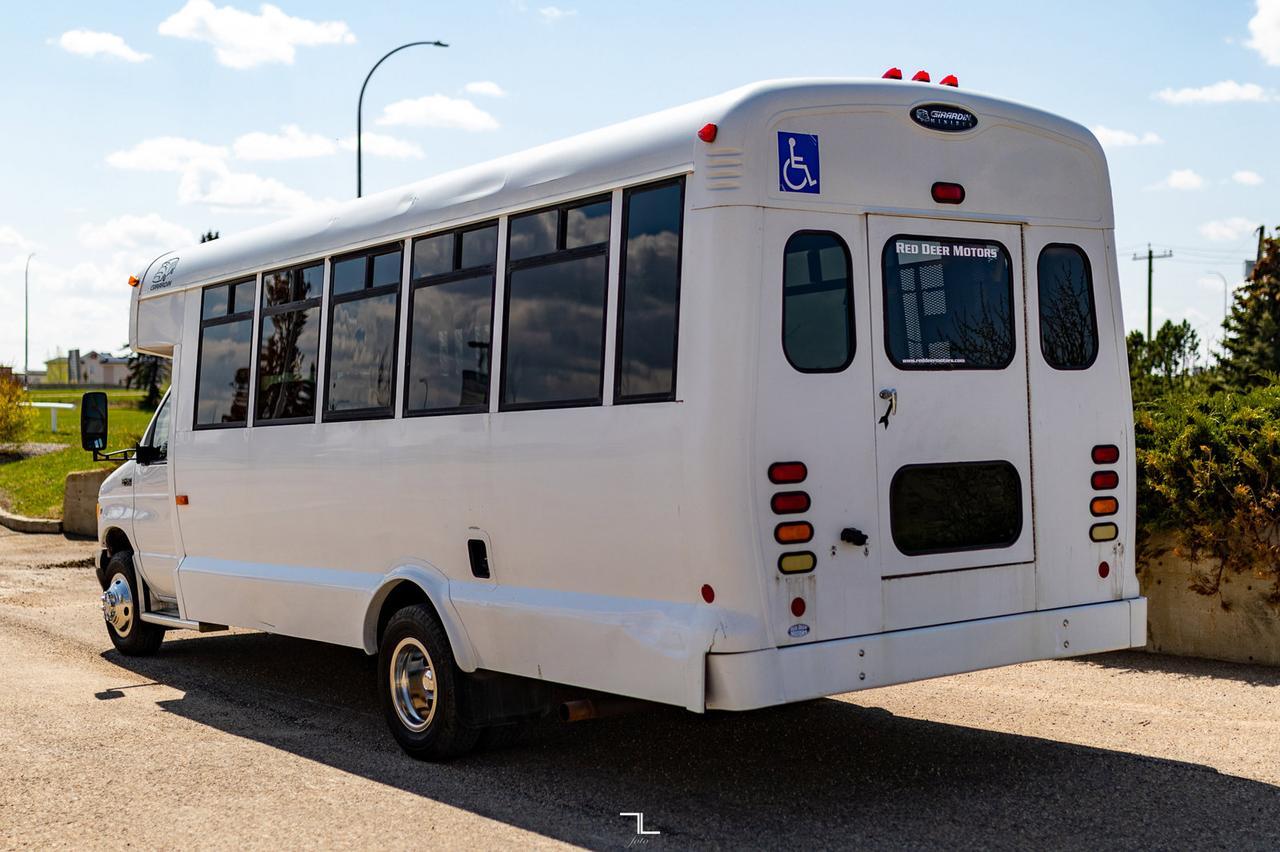 2001 Ford E-450 Cutaway Bus Wheelchair Lift Red Deer AB
