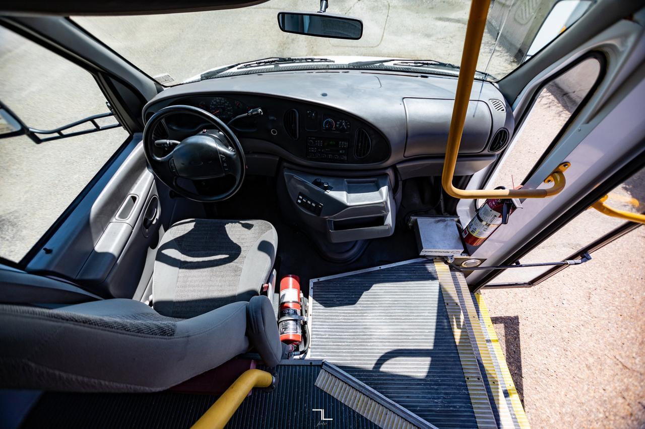 2001 Ford E-450 Cutaway Bus Wheelchair Lift Red Deer AB