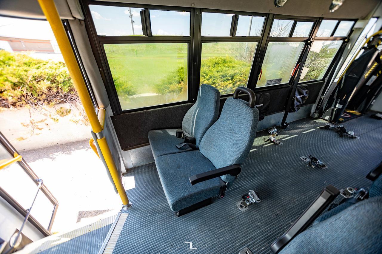 2001 Ford E-450 Cutaway Bus Wheelchair Lift Red Deer AB