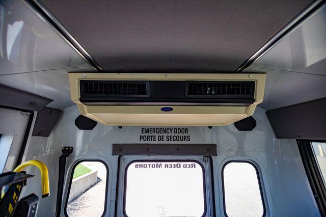 2001 Ford E-450 Cutaway Bus Wheelchair Lift Red Deer AB