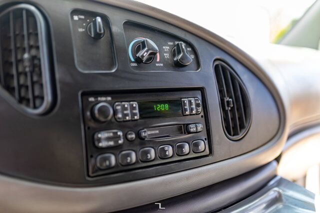 2001 Ford E-450 Cutaway Bus Wheelchair Lift Red Deer AB